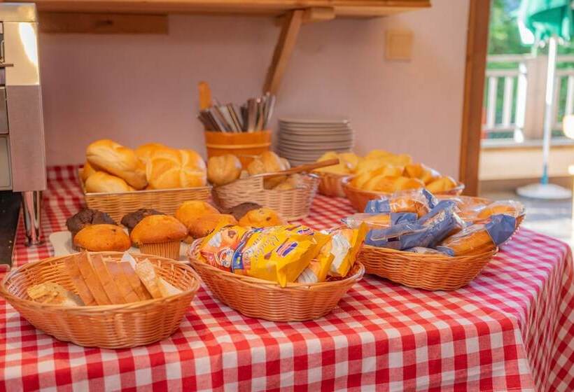 هاستل Rafting Alm