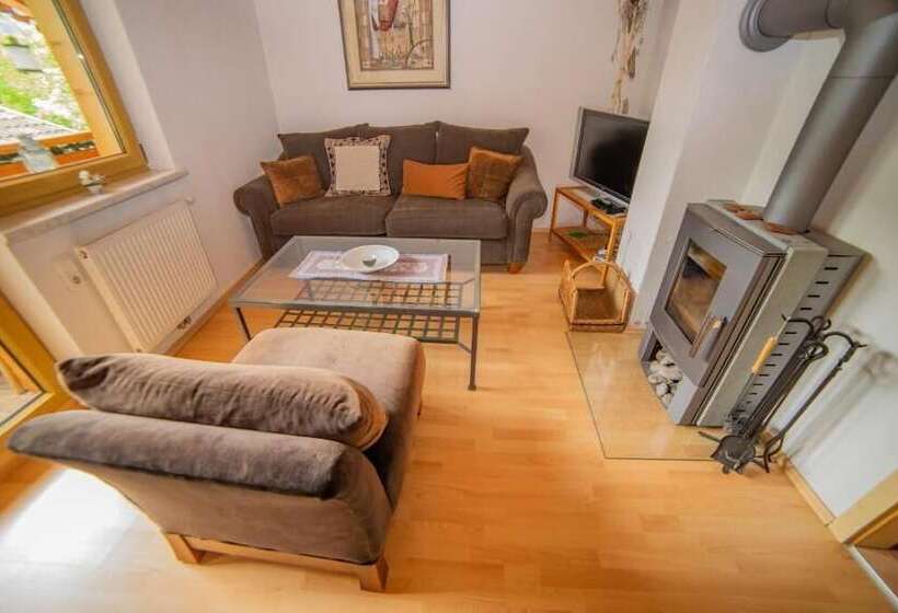 هاستل Rafting Alm