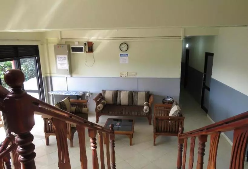 تختخواب و صبحانه Satyodaya Educational Training Centre