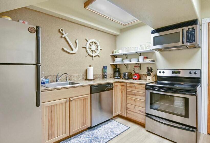 Canyon Lake Condos At Stillwater Ranch