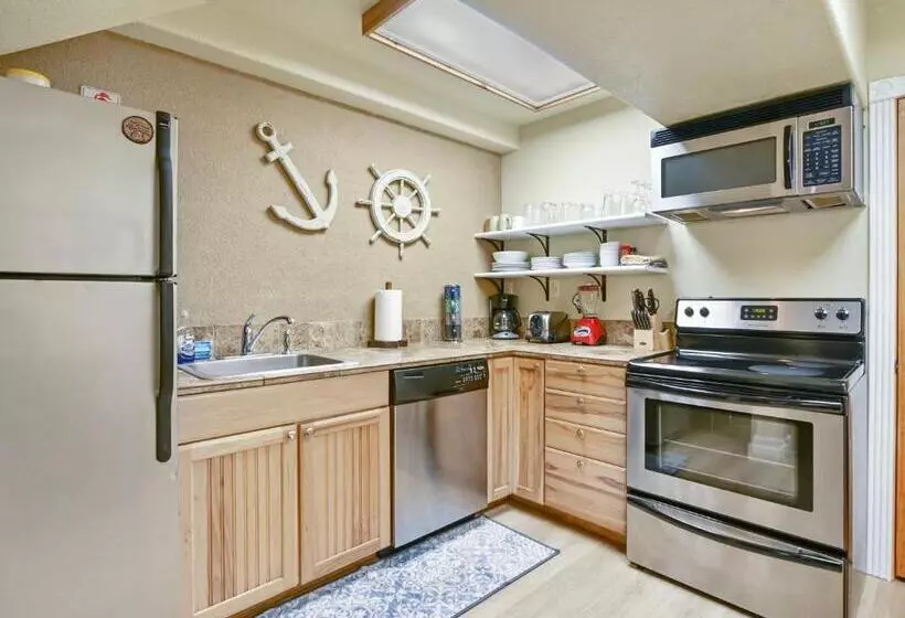 Canyon Lake Condos At Stillwater Ranch