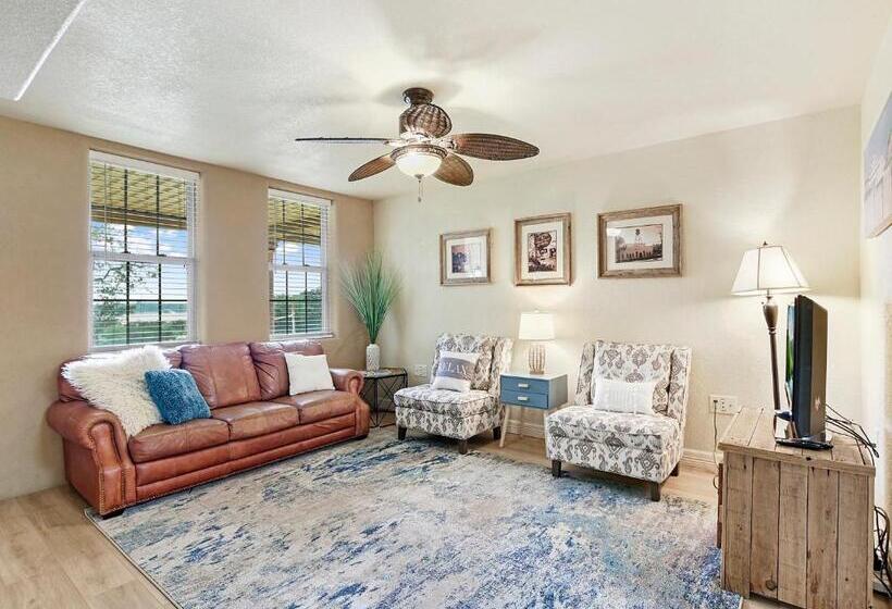 Canyon Lake Condos At Stillwater Ranch