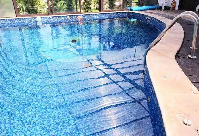 ペンション Guest House Elora