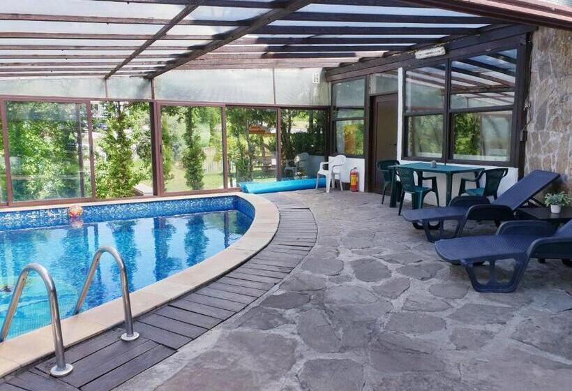 Пансион Guest House Elora