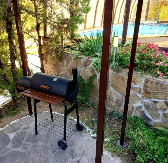 Пансион Guest House Elora