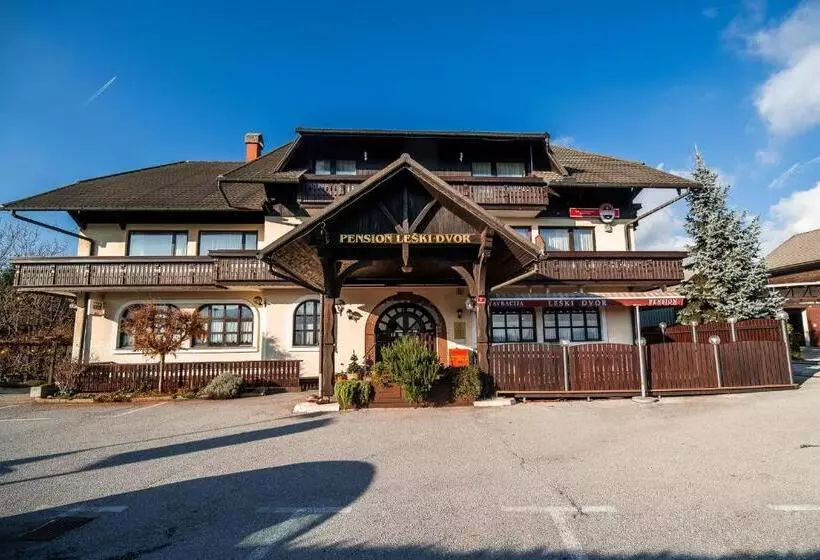 پانسیون Guesthouse Leski Dvor