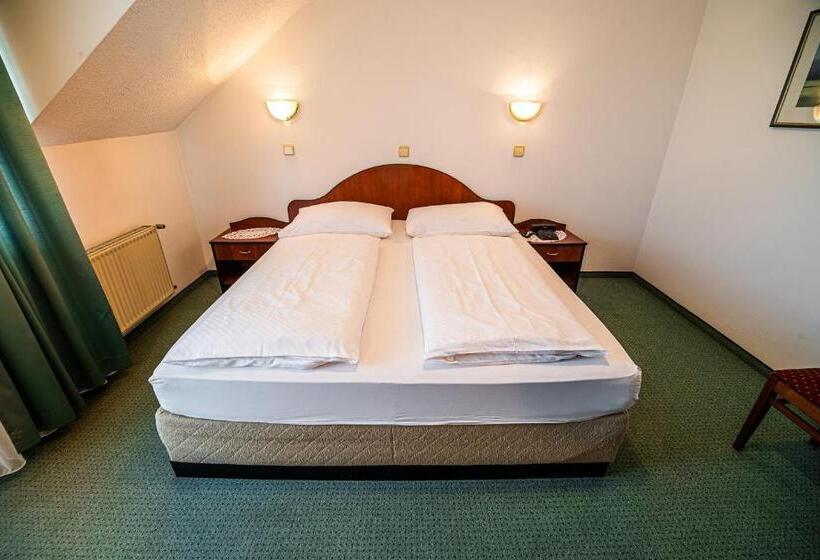 پانسیون Guesthouse Leski Dvor