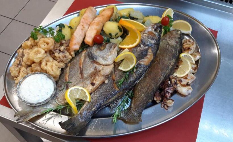 پانسیون Guesthouse Leski Dvor