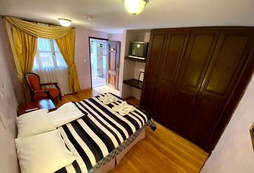 Pensione Latacunga Hostel