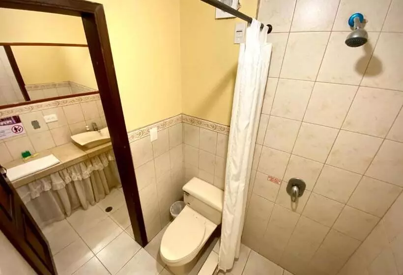 Pensione Latacunga Hostel