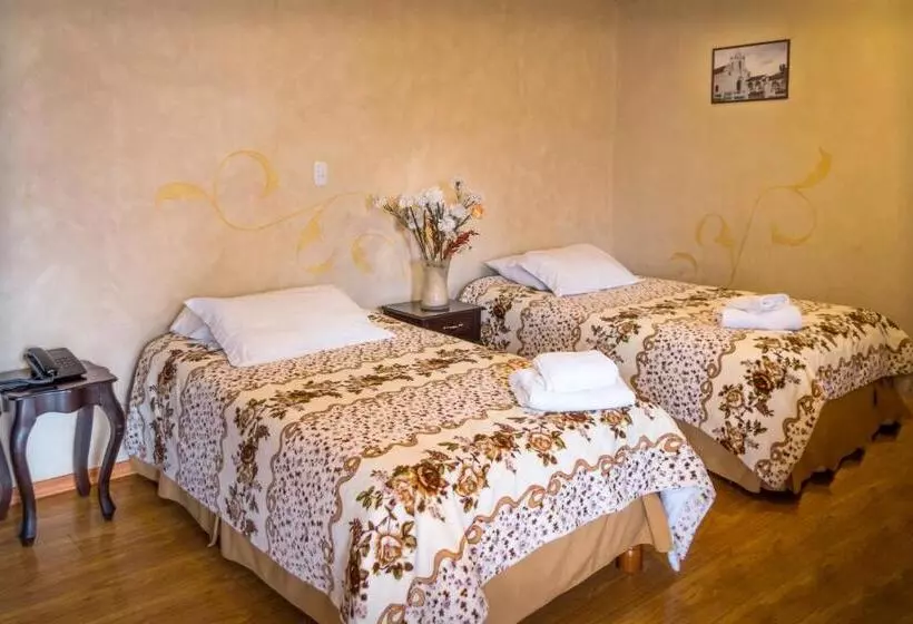 Pensione Latacunga Hostel