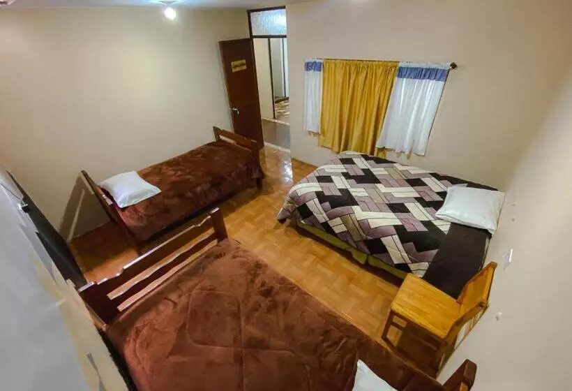 Pensione Latacunga Hostel