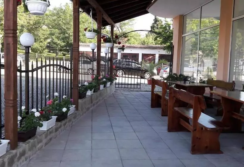 ペンション Stephanovy Guest House