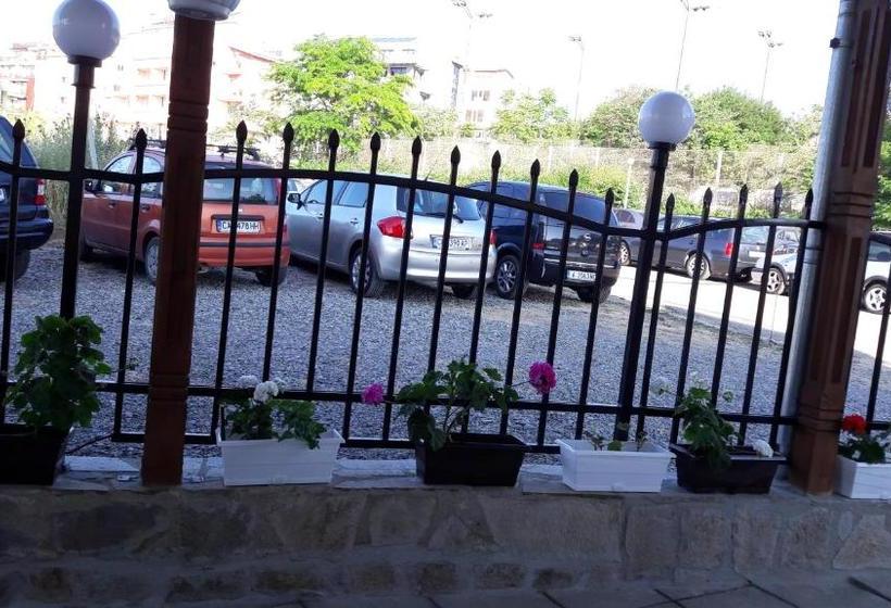 פנסיון Stephanovy Guest House