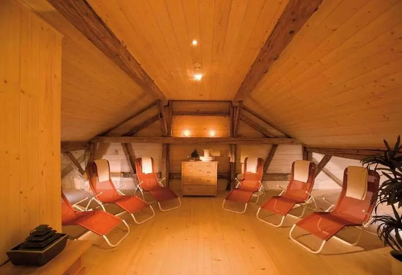 Retkeilymaja Naze`s Hus Mellau