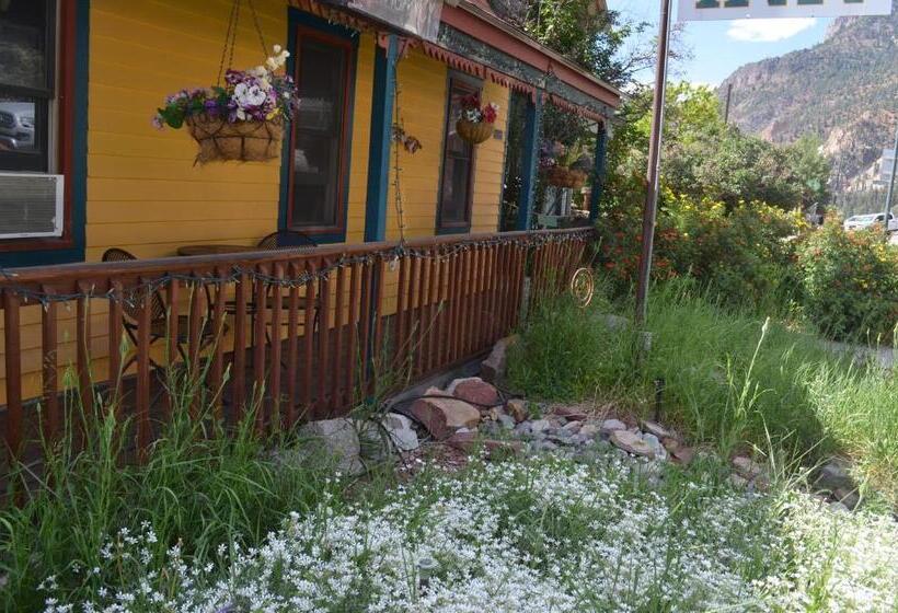 הוסטל The Ouray Main Street Inn
