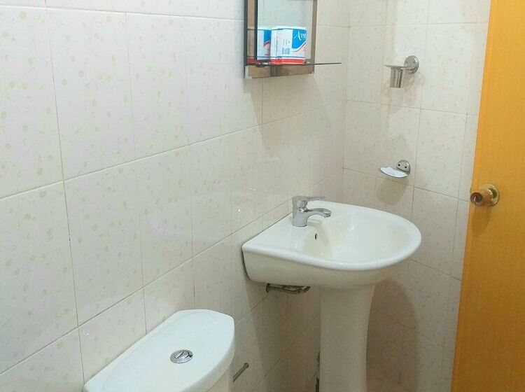 بنسيون 59b Rest Inn Ella