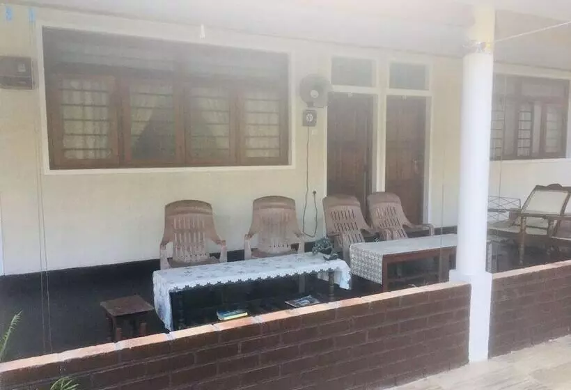 پانسیون 59b Rest Inn Ella