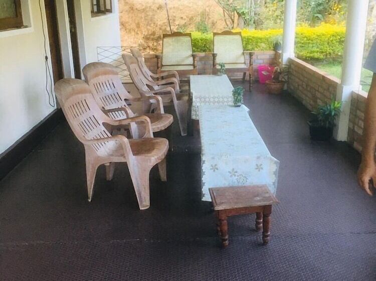 بنسيون 59b Rest Inn Ella