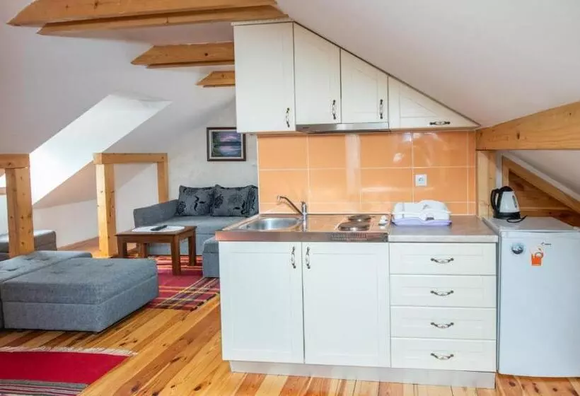 پانسیون Guesthouse Sandra