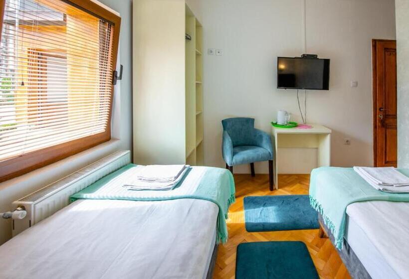 پانسیون Guesthouse Sandra