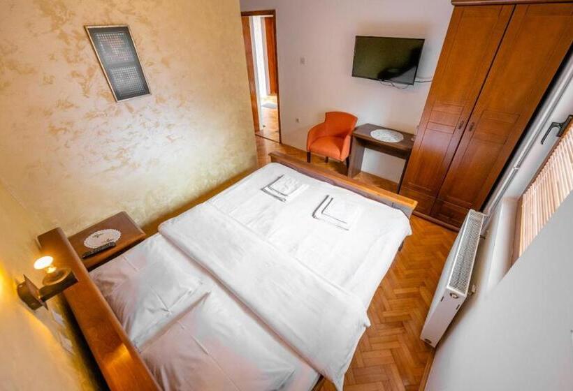 پانسیون Guesthouse Sandra