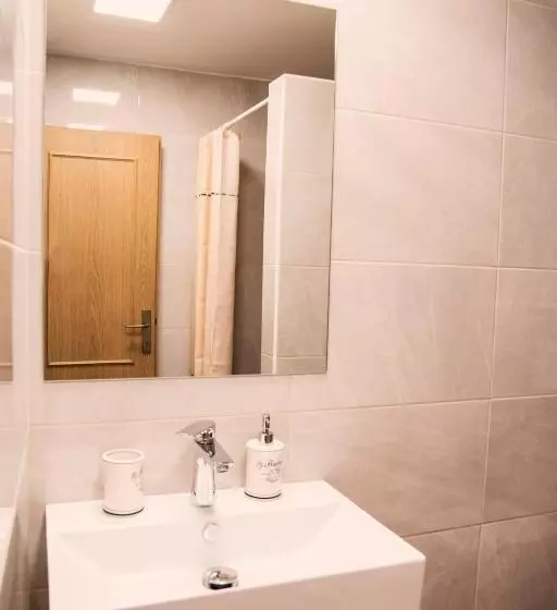 ペンション Guesthouse Zlatý Hrozen