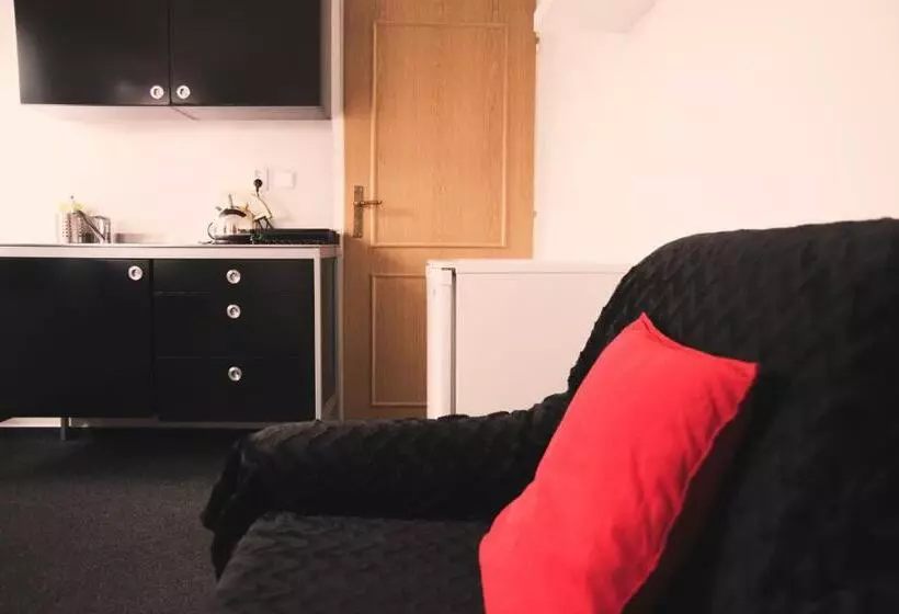 ペンション Guesthouse Zlatý Hrozen