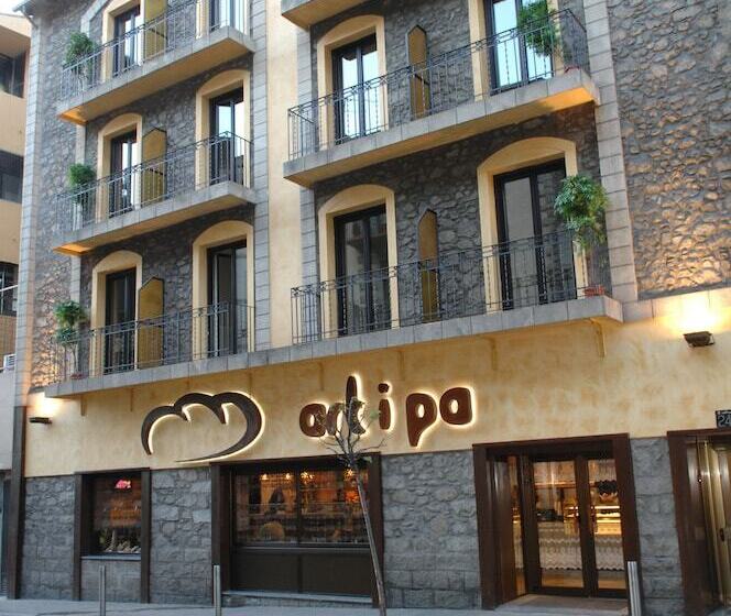 پانسیون Hostal Cal Forner