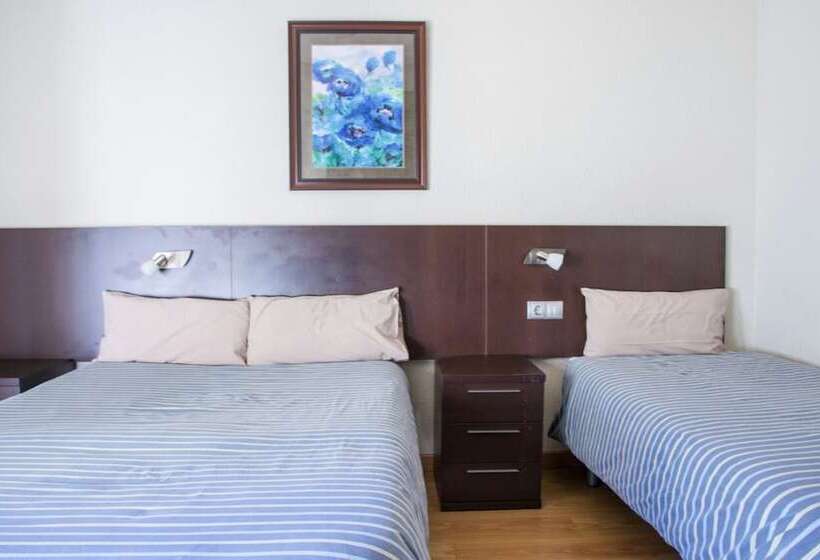 پانسیون Hostal Cal Forner