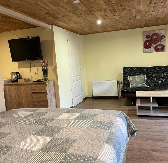 پانسیون Viesu Nams Pupa