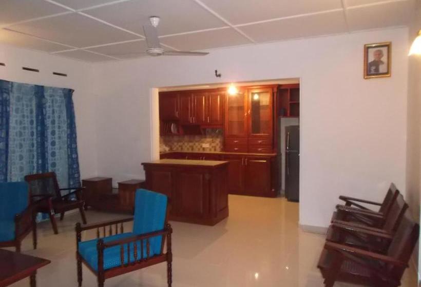 Пансион Villa 49 Hotel Beds  Hikkaduwa