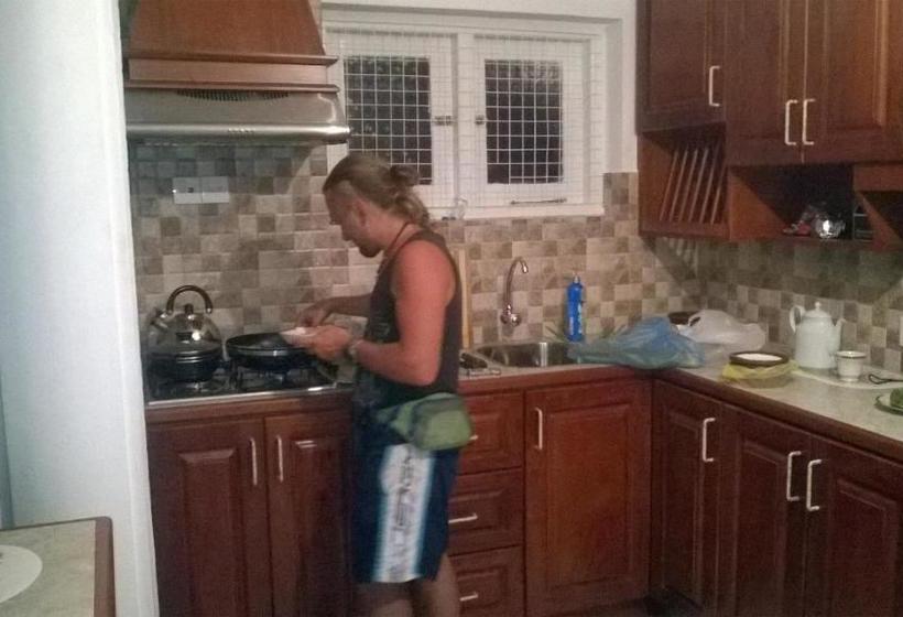 Пансион Villa 49 Hotel Beds  Hikkaduwa