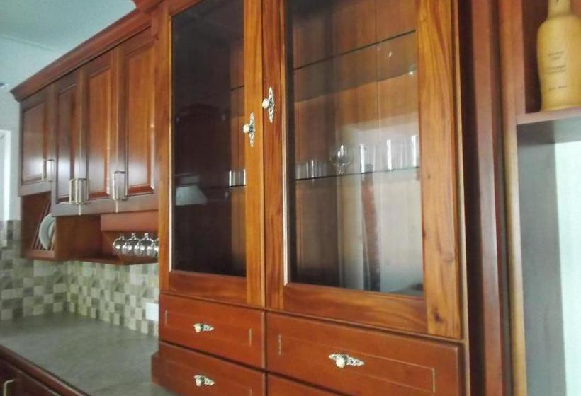 Пансион Villa 49 Hotel Beds  Hikkaduwa