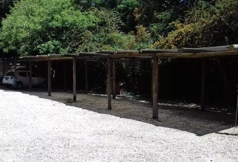 Retkeilymaja Posada La Escondida