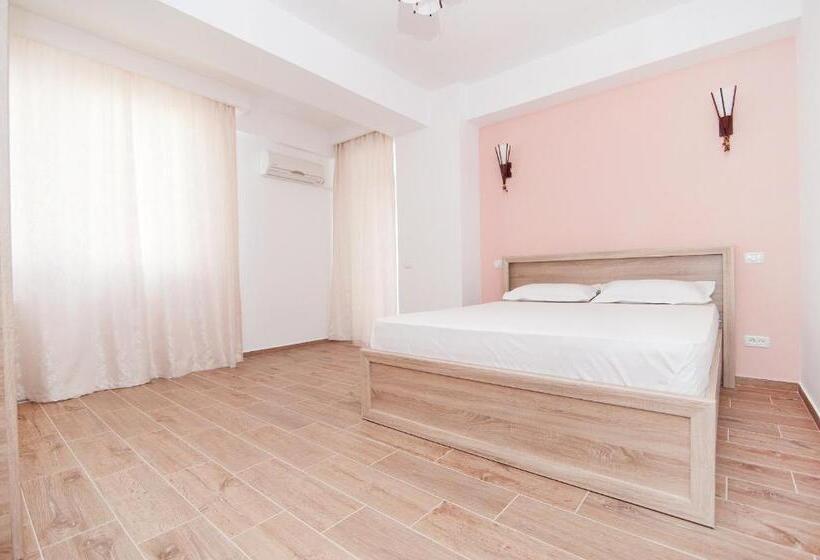 Mamaia Summerland Apartments