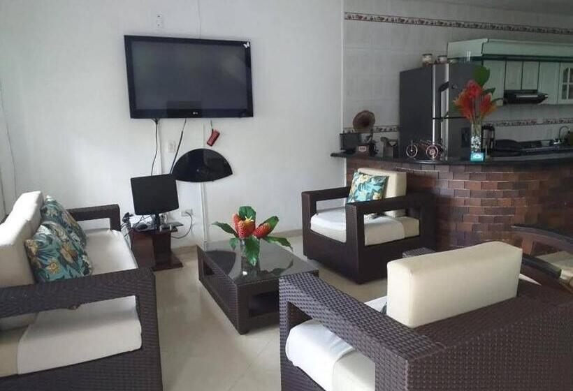 ペンション Casa De Huespedes Villa Hermosa