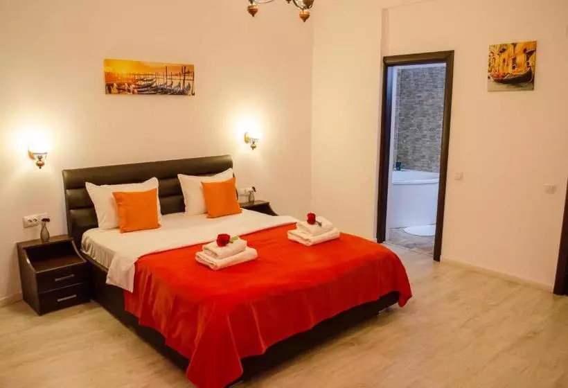 پانسیون City Lux Villa