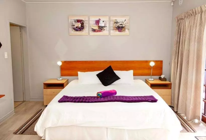 ペンション D Urbanmist Self Catering Guest House