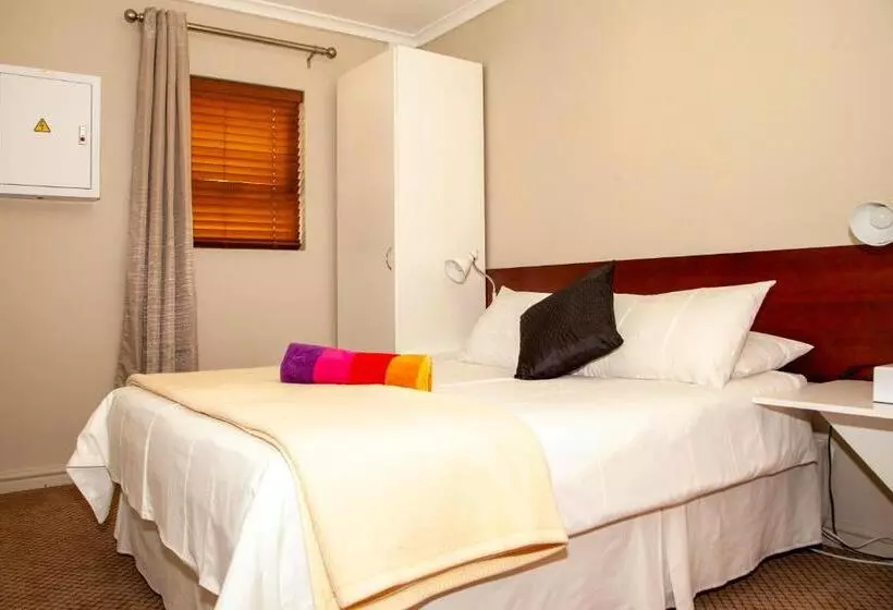 ペンション D Urbanmist Self Catering Guest House