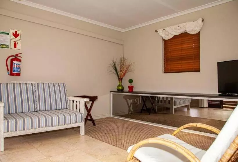 ペンション D Urbanmist Self Catering Guest House