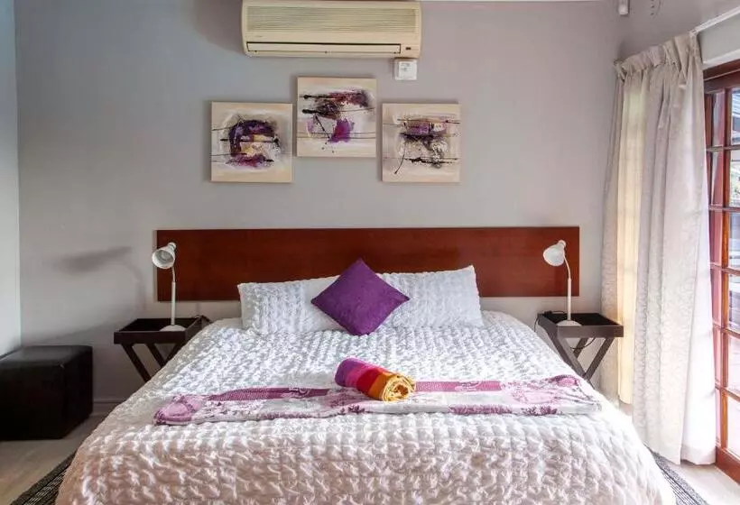 ペンション D Urbanmist Self Catering Guest House