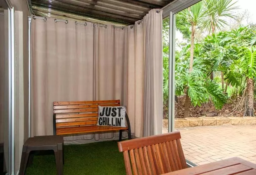 ペンション D Urbanmist Self Catering Guest House