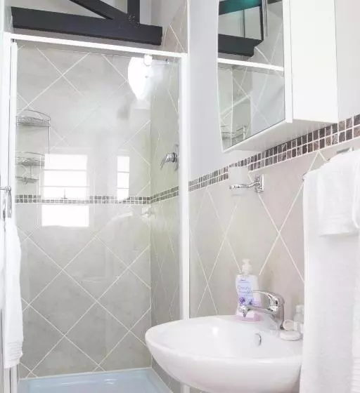 ペンション D Urbanmist Self Catering Guest House