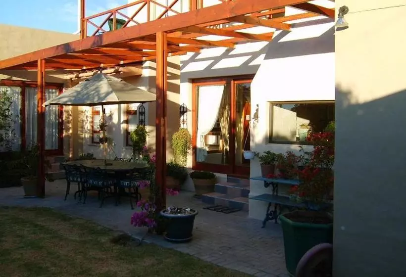 ペンション Sir Lambert S Guesthouse