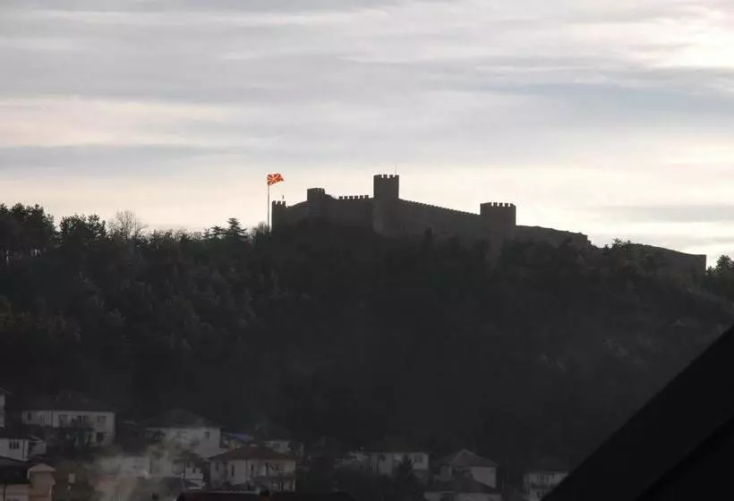 پانسیون Villa Renessans