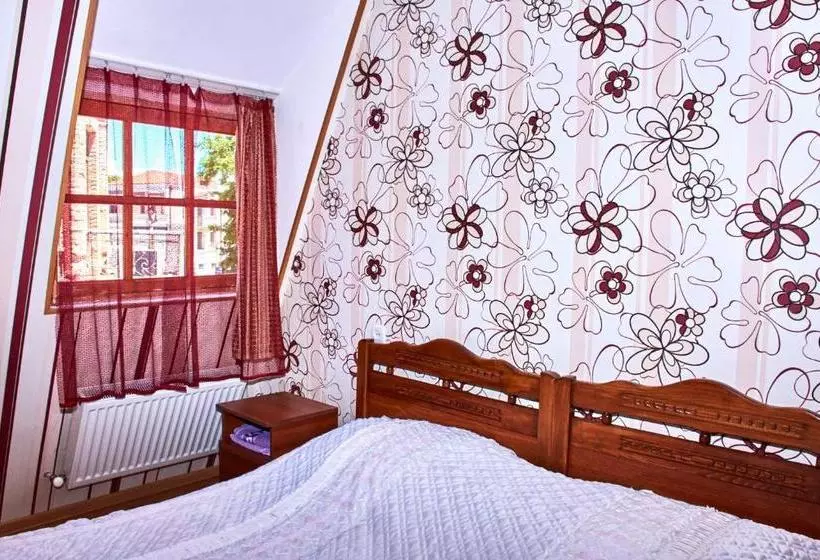 پانسیون California Guest House