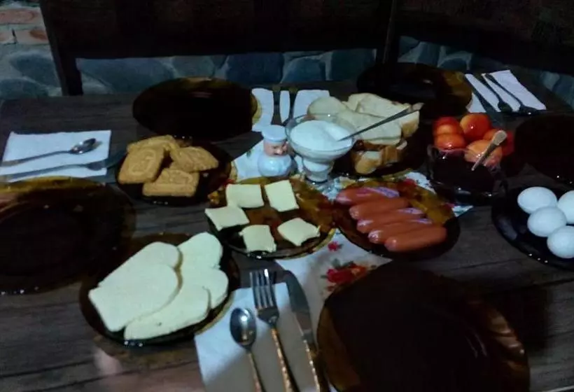 پانسیون California Guest House