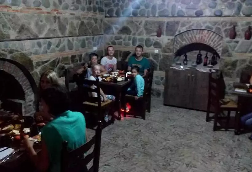 پانسیون California Guest House