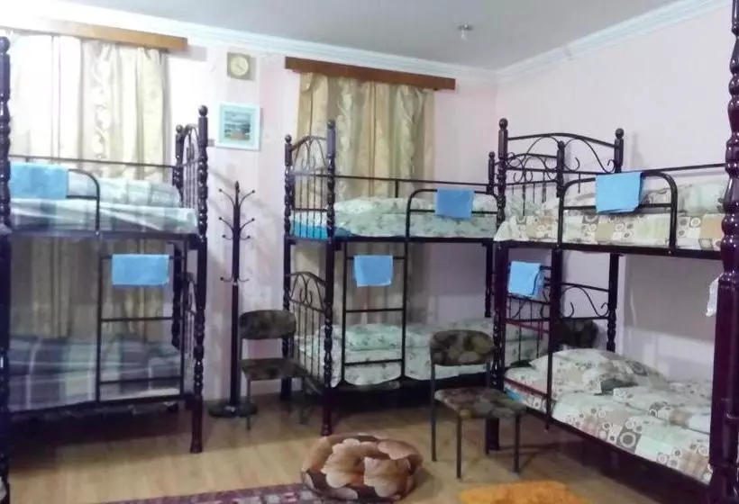 پانسیون California Guest House